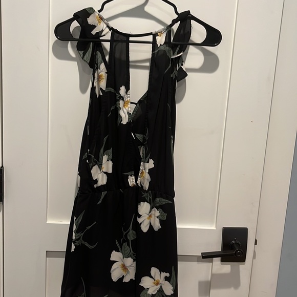 Sadie & Sage romper size small - Picture 2 of 2